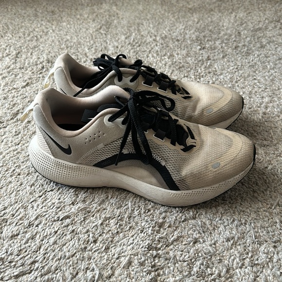 Nike React Shoes - Picture 2 of 2